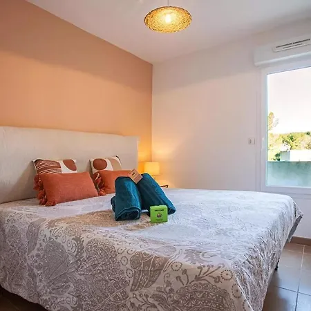Apartment 73m Carre -piscine-500 M De La Mer-parking